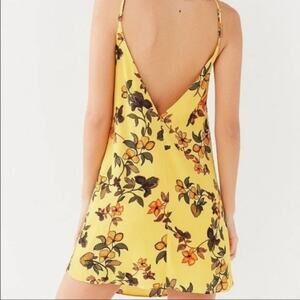 Urban Outfitters Zoe Yellow Floral Open Back Mini Dress Sleeveless